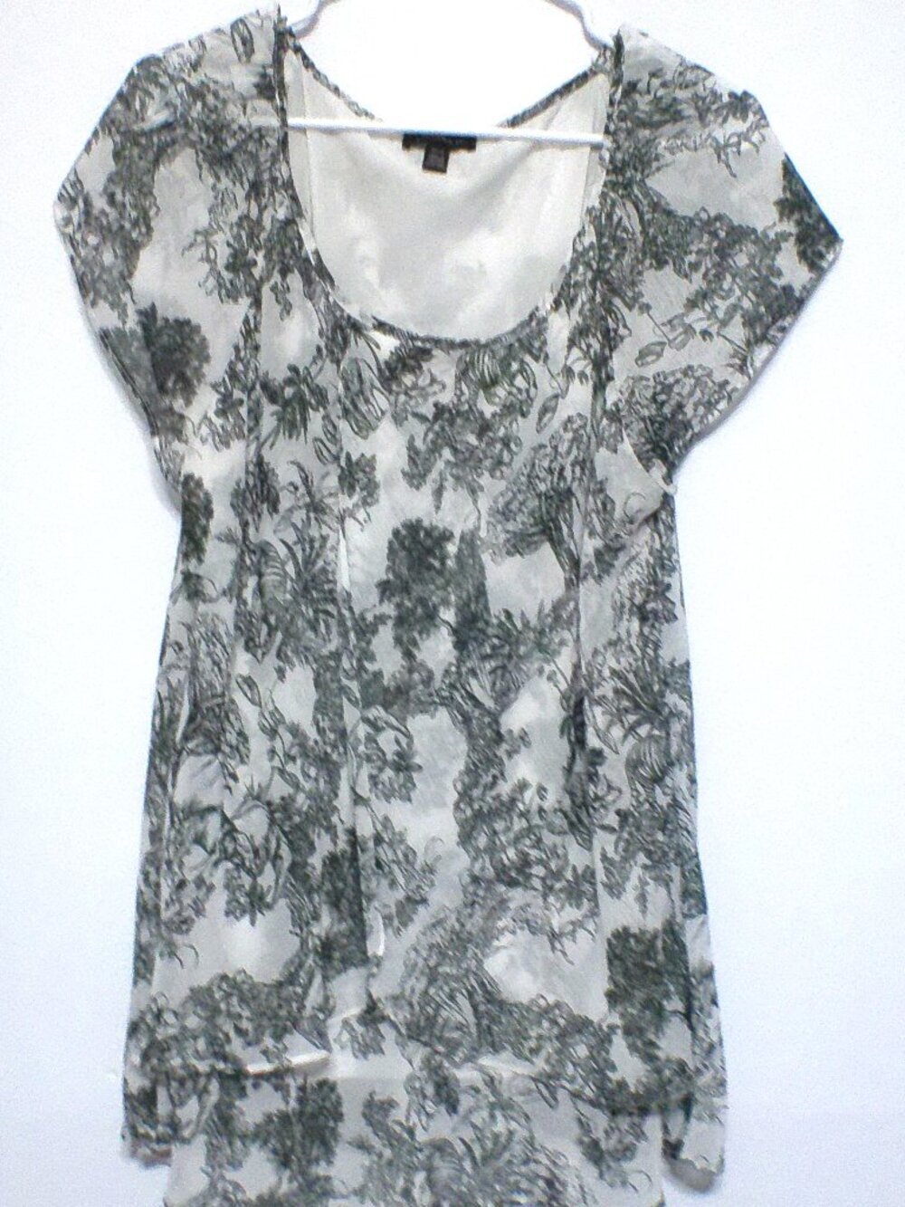 Tamara H XL Black White Floral Blouse Short Sleeve Lined Lightweight
